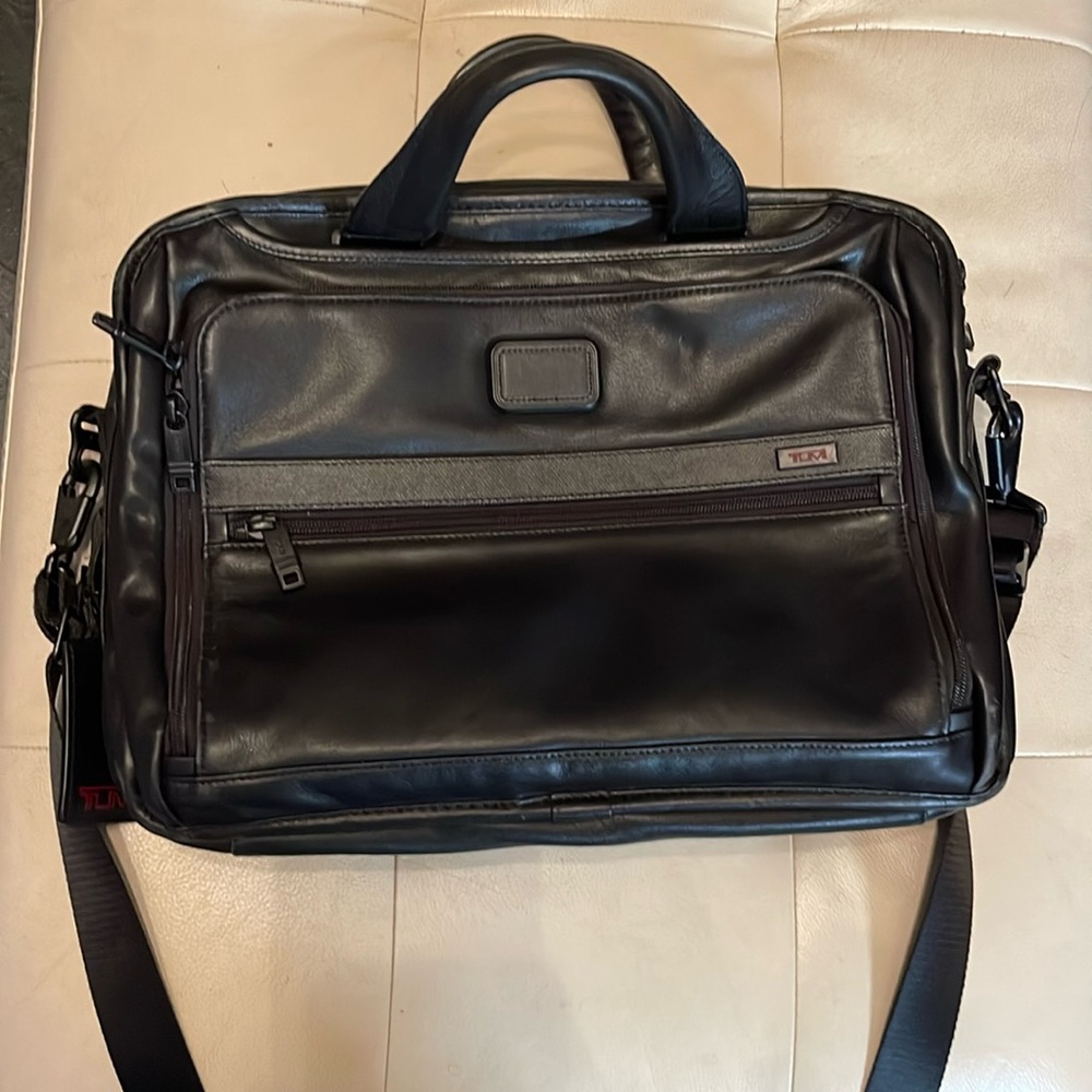 Tumi Deluxe Briefcase